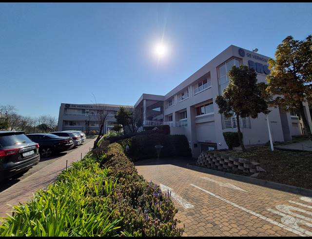 643M² OFFICE TO LET IN WOODMEAD